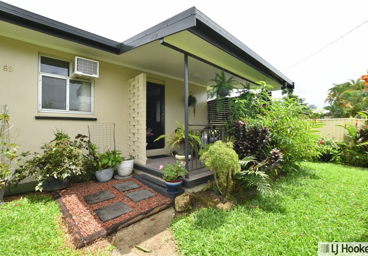 69 Murray Street, Tully QLD 4854