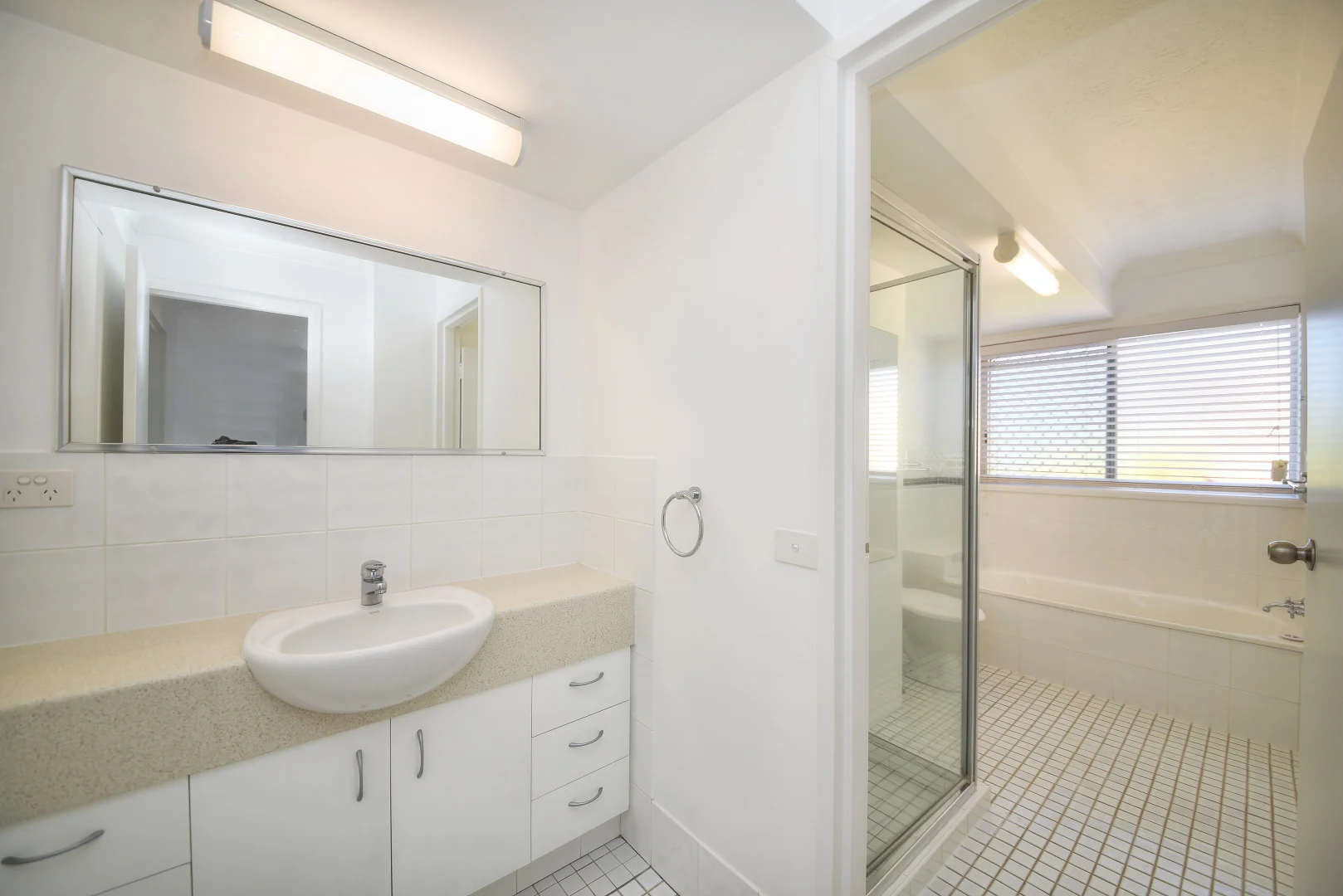 Additional image 9 of 4/20 Aquila Court, Mermaid Waters QLD 4218