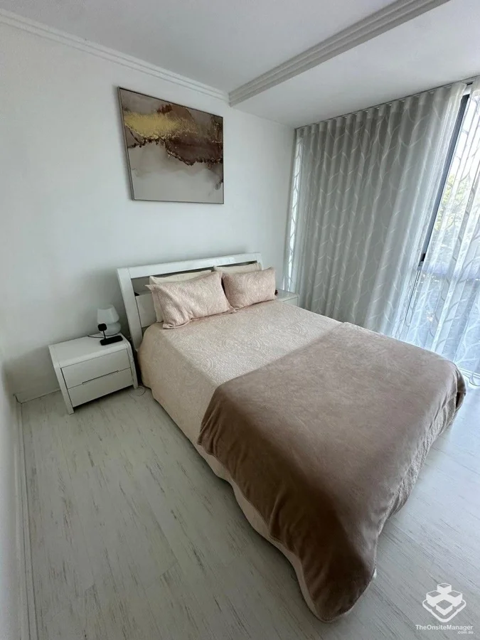 Additional image 8 of ID:21172651/33 T E Peters Drive, Broadbeach QLD 4218