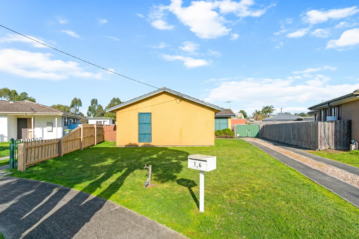 16 Beattie Crescent, Morwell VIC 3840
