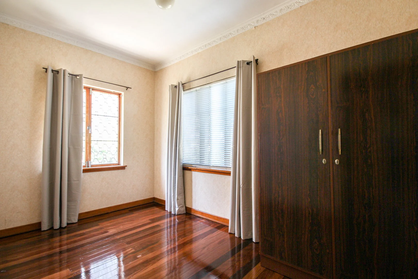Additional image 7 of 27 Ontario Street, Holland Park West QLD 4121