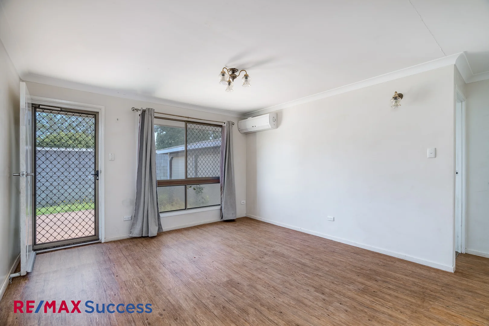 Additional image 2 of 2/208 Tor Street, Rockville QLD 4350