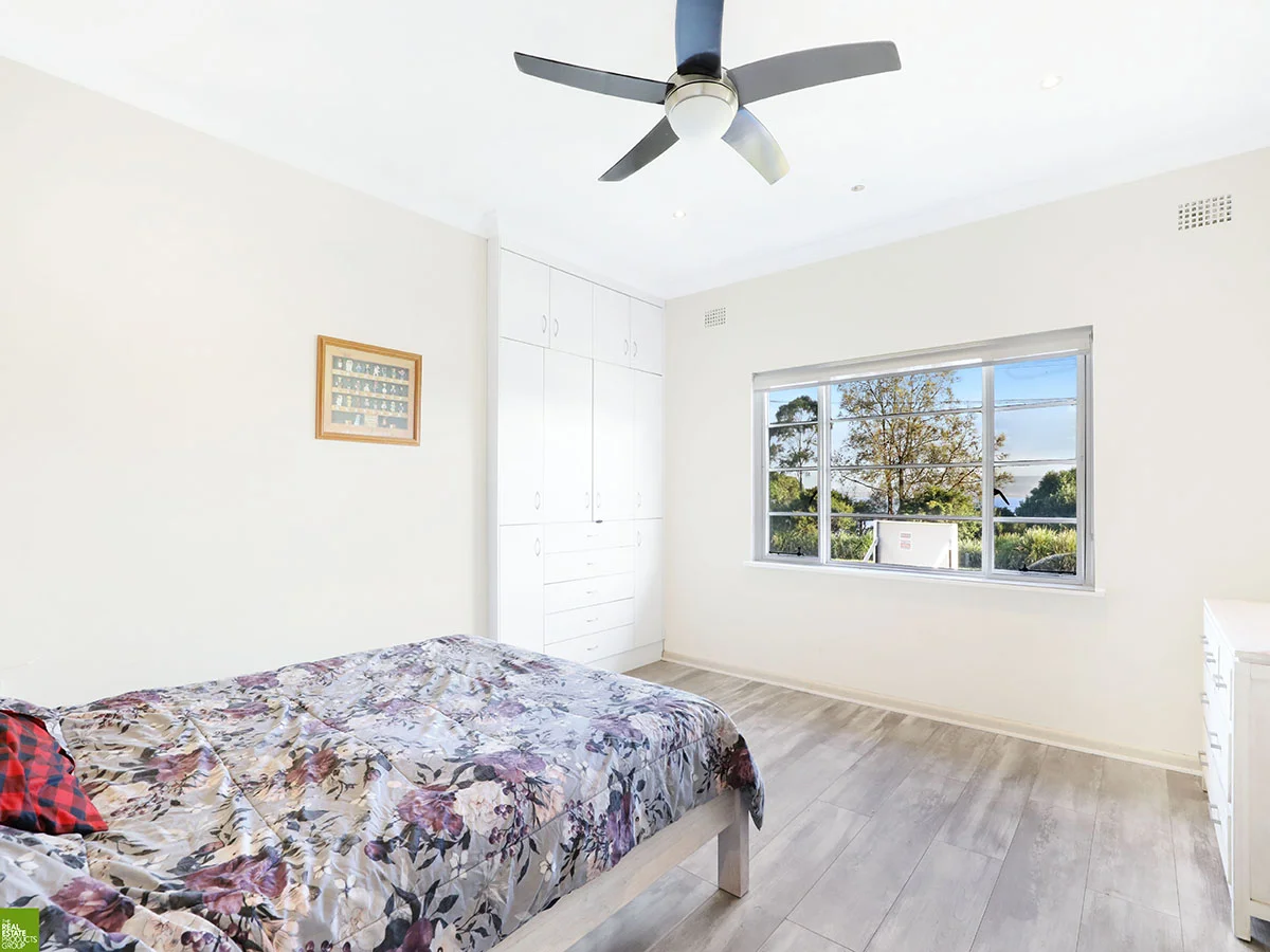 Additional image 4 of 348 Northcliffe Drive, Lake Heights NSW 2502