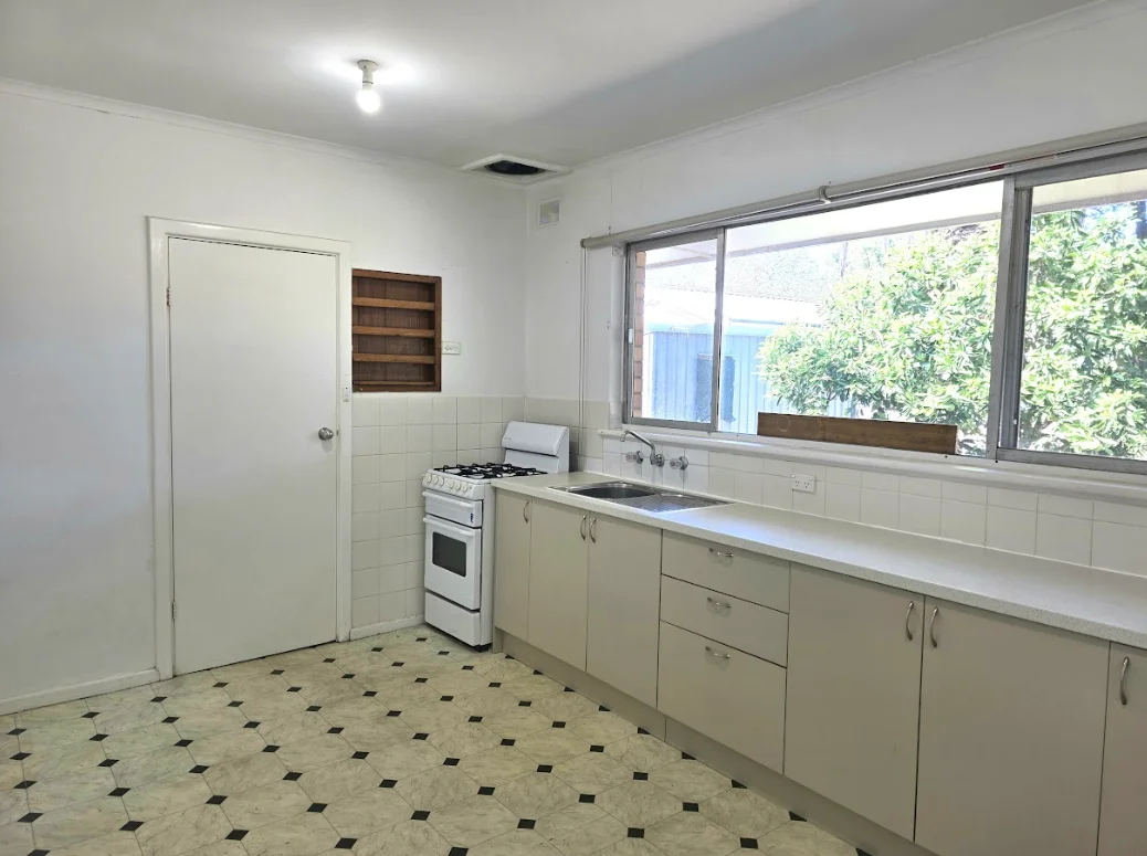Additional image 5 of 13 Canterbury Crescent, Valley View SA 5093