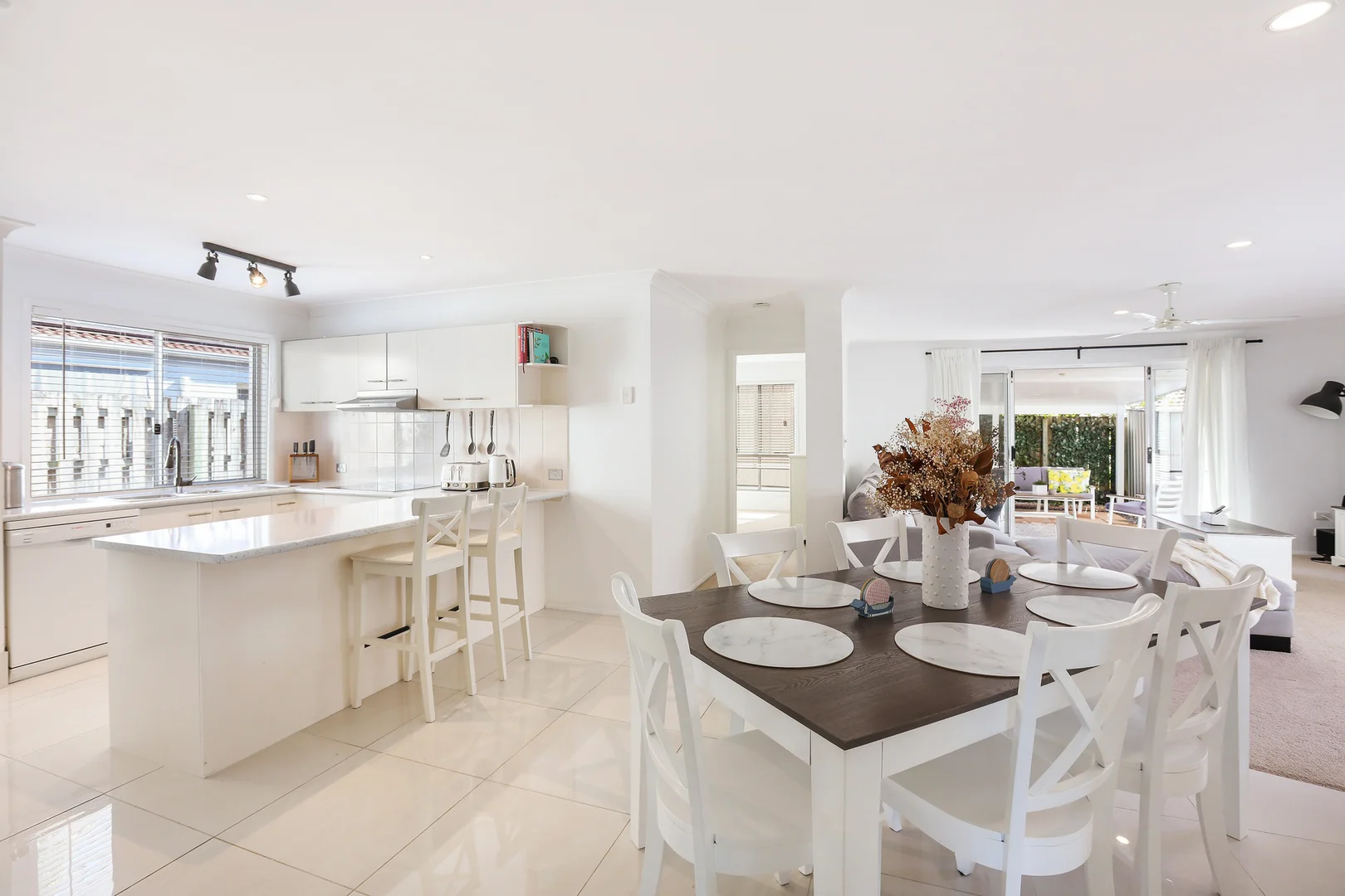 Additional image 5 of 8 Harrow Place, Arundel QLD 4214