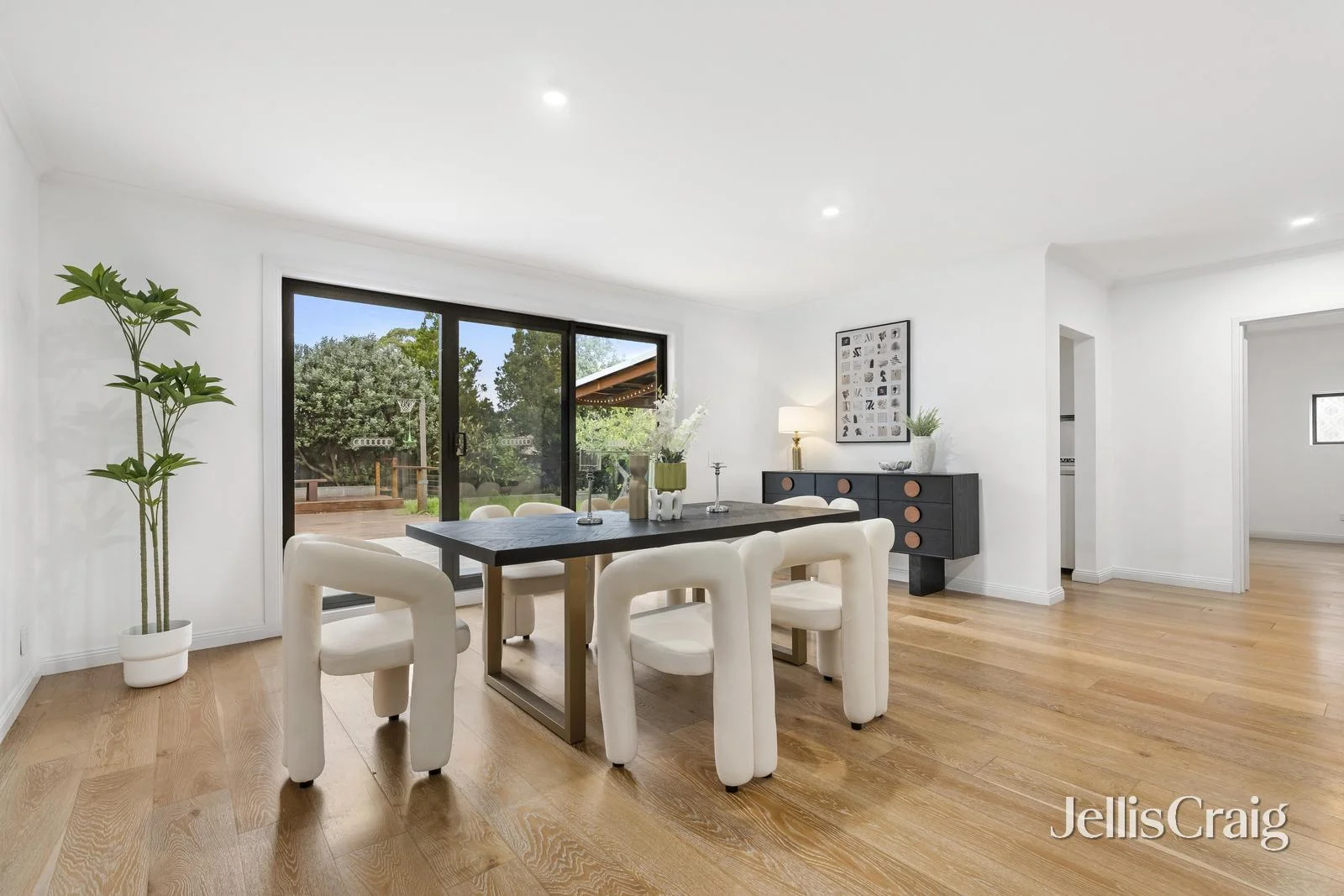 Additional image 4 of 28 Toirram Road, Mount Waverley VIC 3149