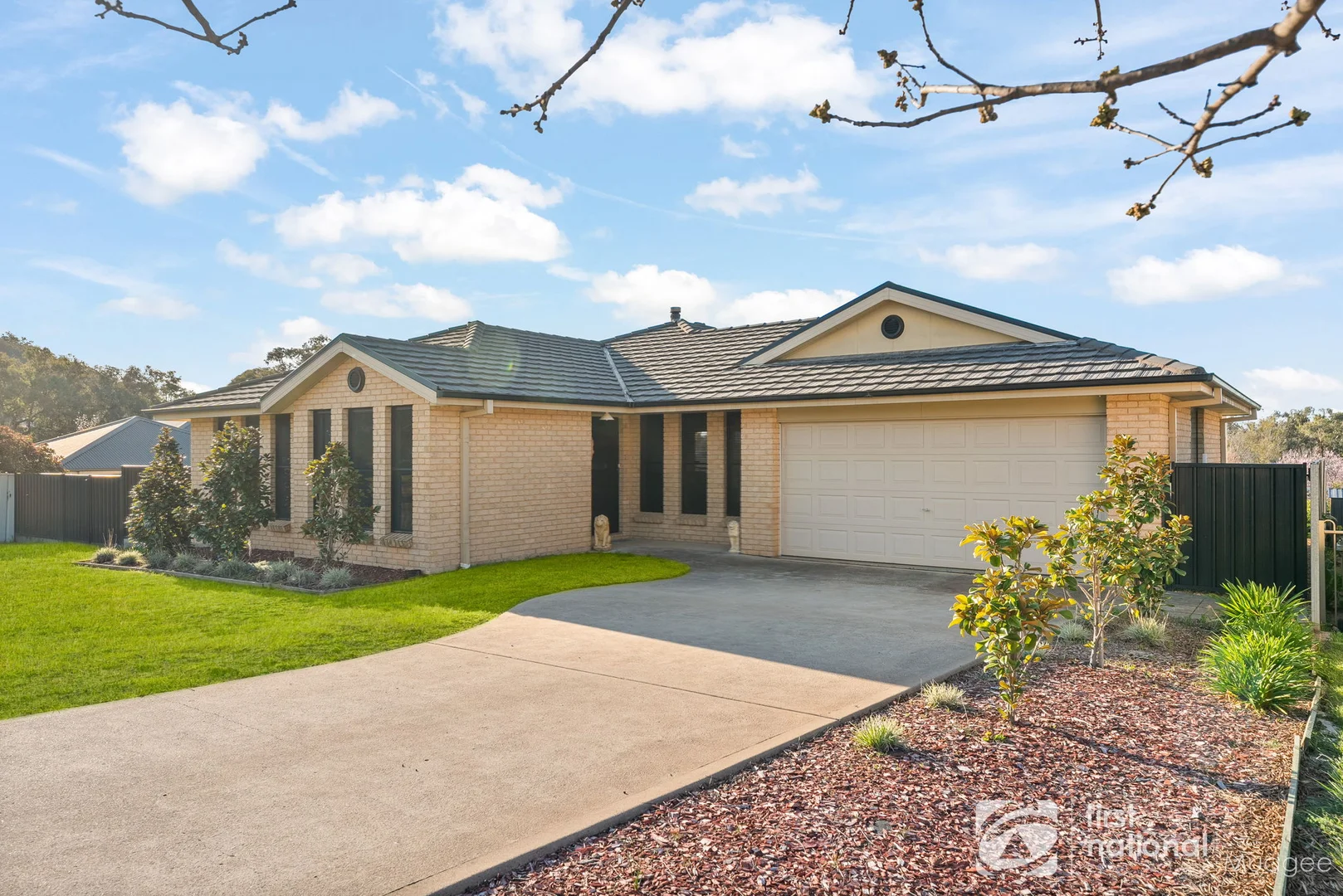 33 Macquarie Drive, Mudgee NSW 2850 photo 2