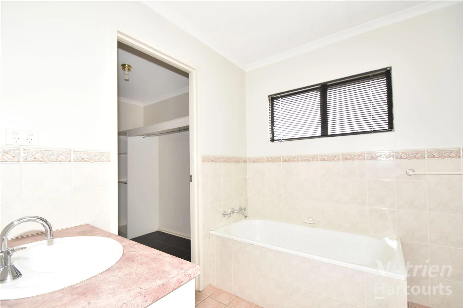Additional image 20 of 4/15 Ballingall Street, The Gap NT 0870