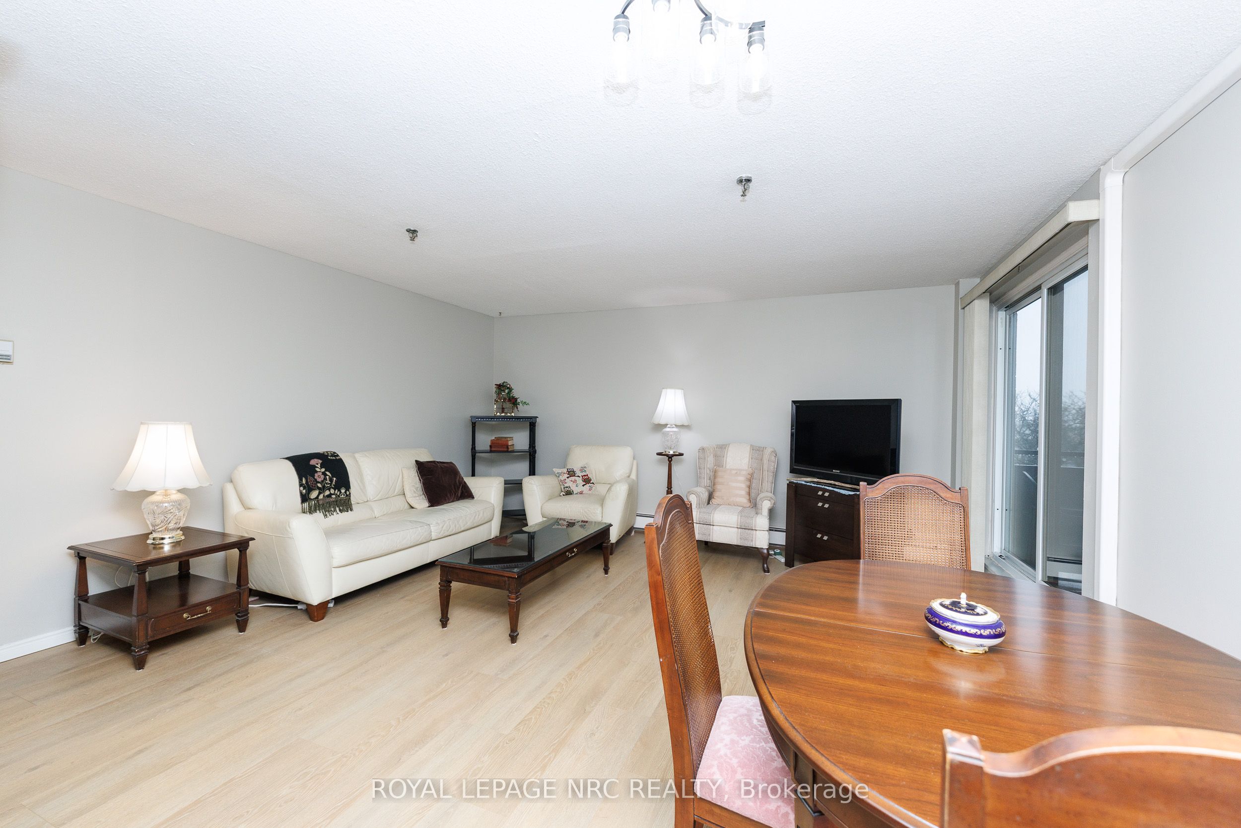 Additional image 4 of 308-3955 Portage Road, Niagara Falls, ON, L2J 3W2