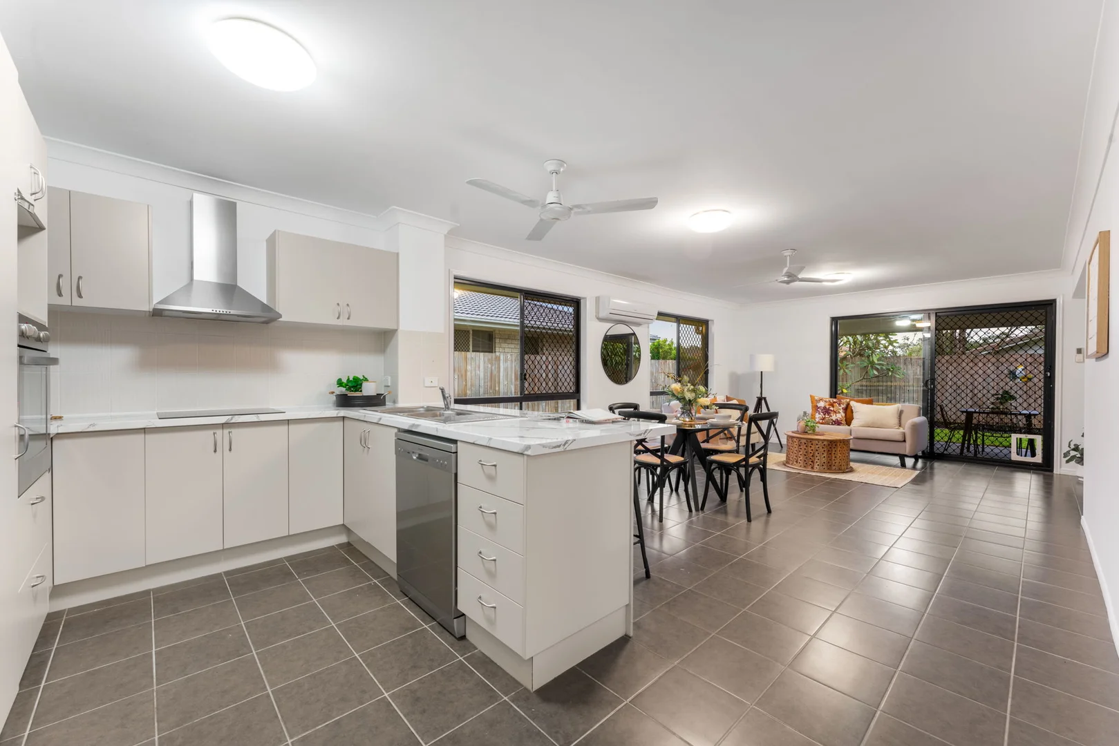 Additional image 6 of 16 Voss Boulevard, Heritage Park QLD 4118