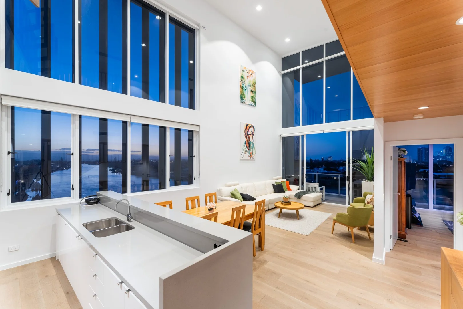 Additional image 2 of 504/19 Cannes Avenue, Surfers Paradise QLD 4217
