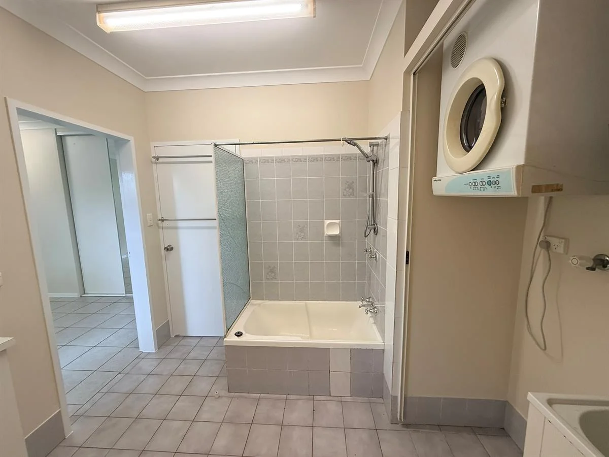 Additional image 12 of 9/389-397 McCoombe Street, Mooroobool QLD 4870