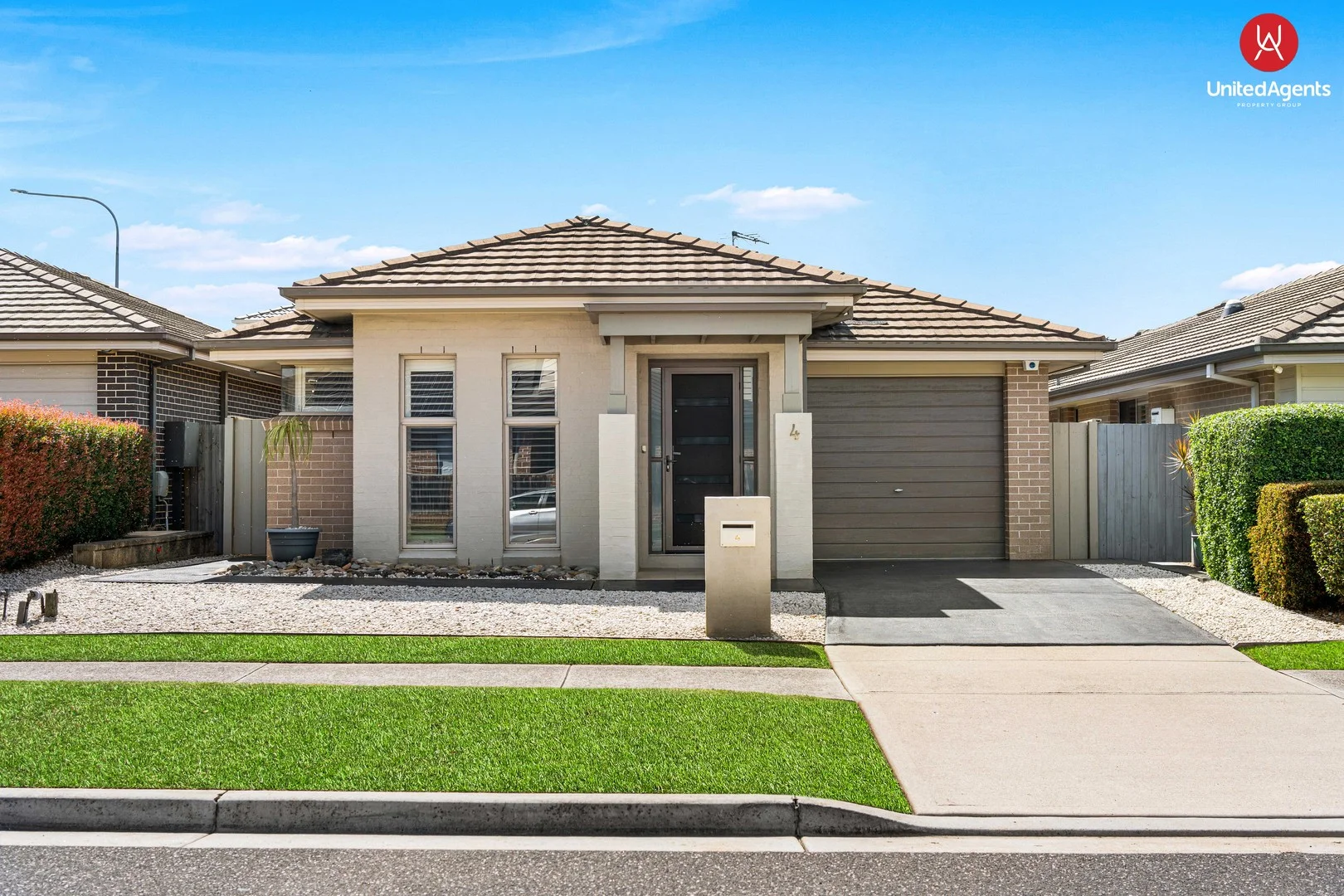 4 William Buckley Drive, Carnes Hill NSW 2171