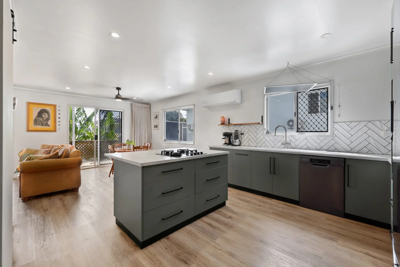 Additional image 4 of 7 Evans Avenue, Seaforth QLD 4741