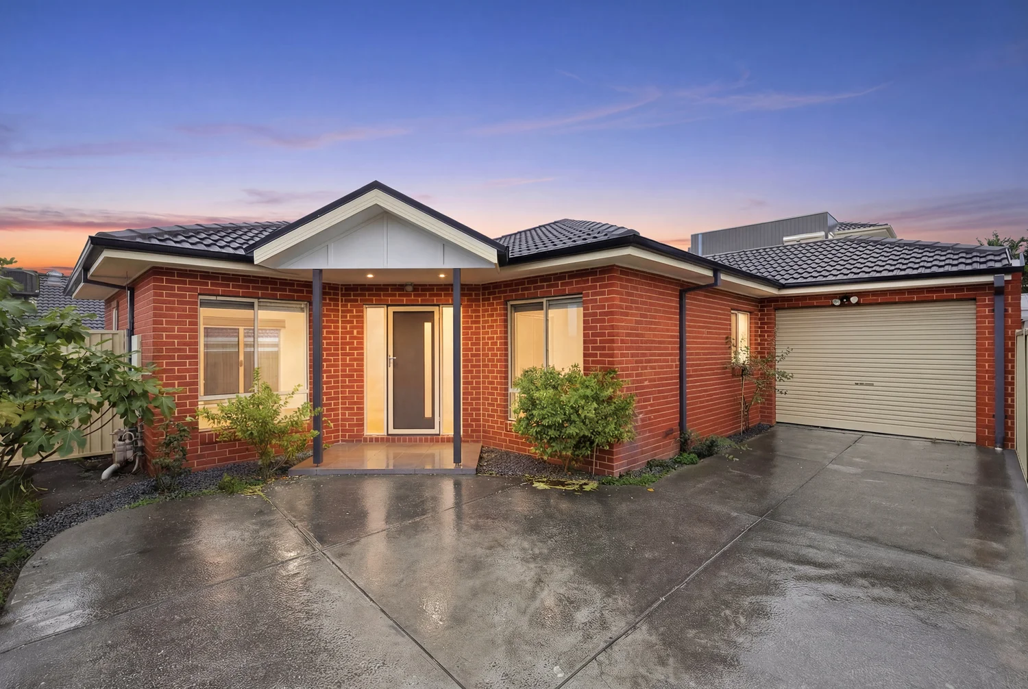 2/6 Frost Drive, Delahey VIC 3037