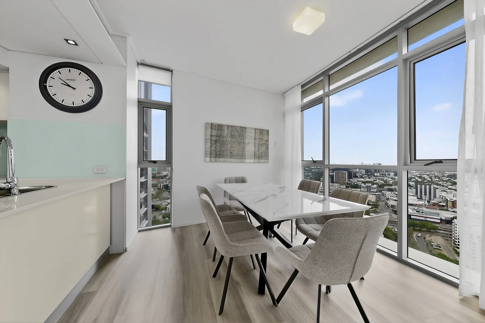 344/30 Macrossan Street, Brisbane City QLD 4000 photo 3