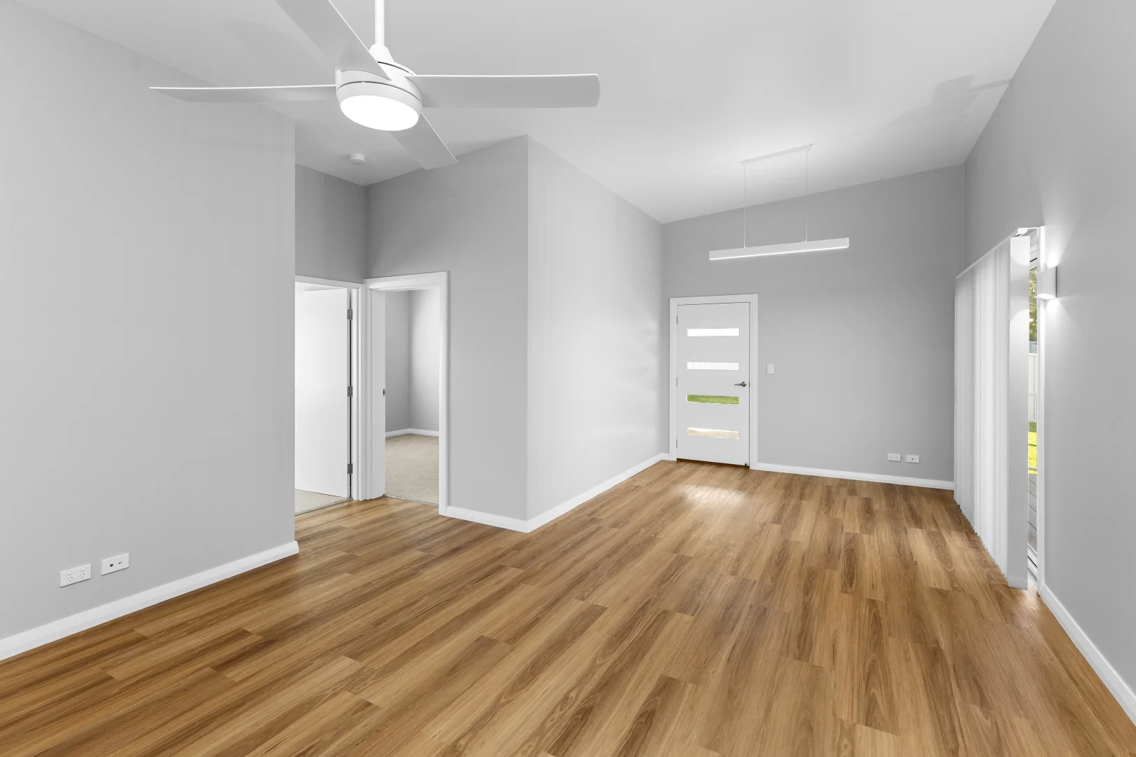 2/52 Main Street, Junee NSW 2663 photo 4