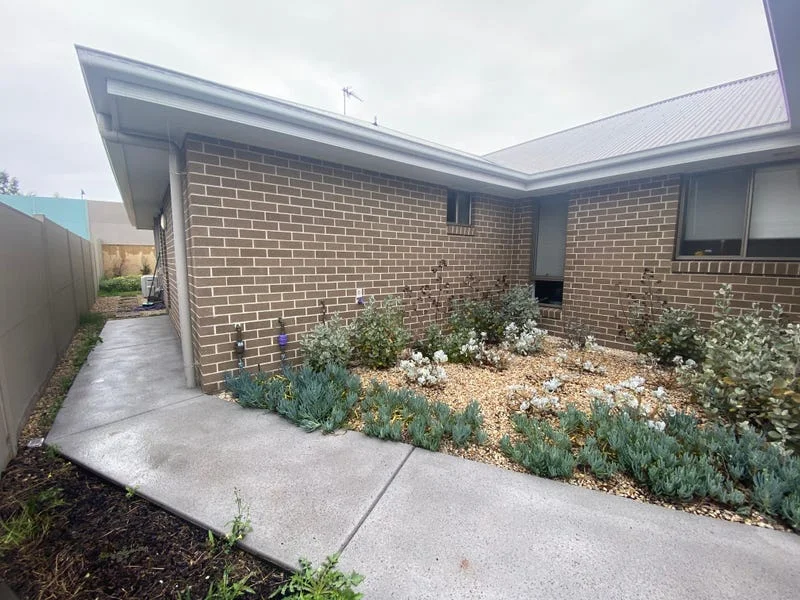 2/14 Enright Drive, North Rothbury NSW 2335