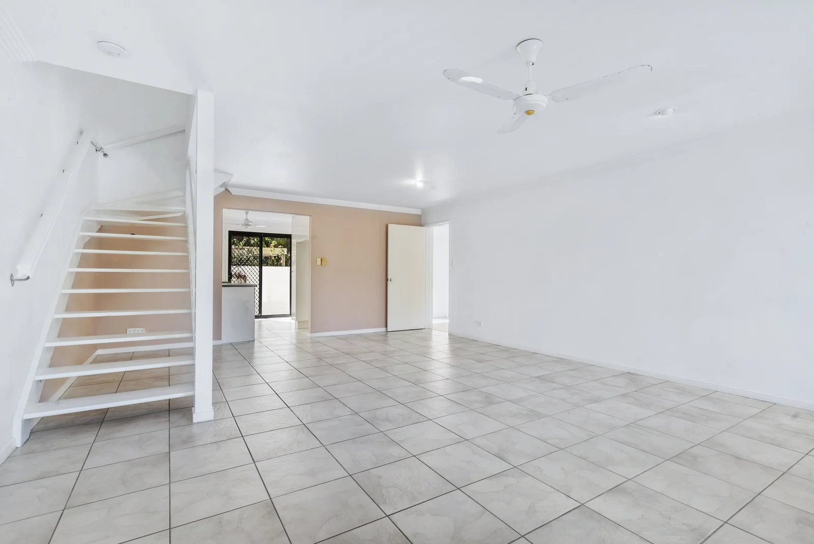 3/37 T E Peters Drive, Broadbeach Waters QLD 4218
