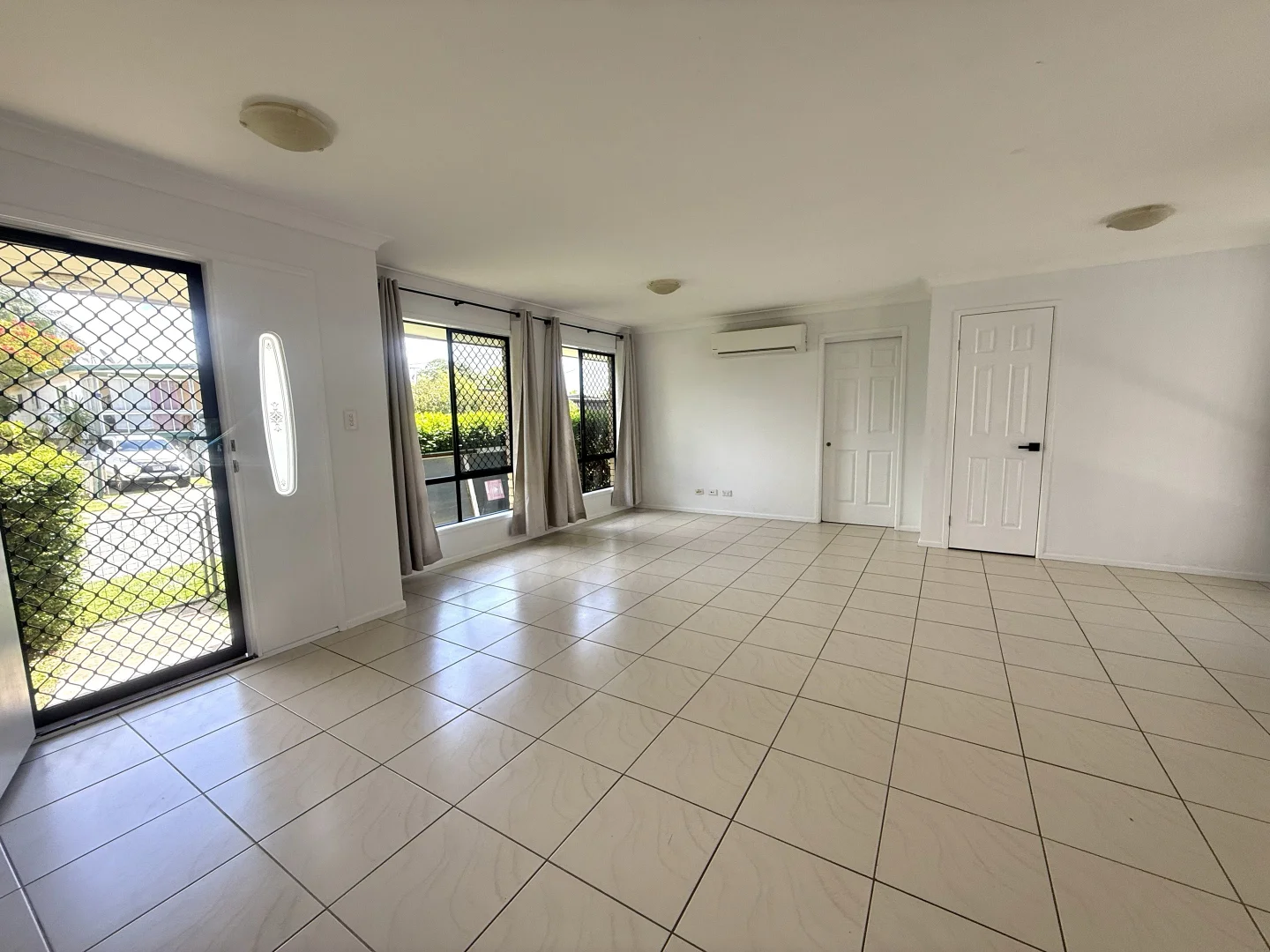 131 Beaufort Place, Deception Bay QLD 4508 photo 4