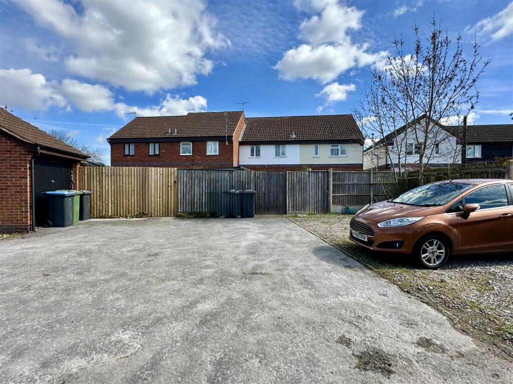 Additional image 22 of Meadow Road, Alcester
