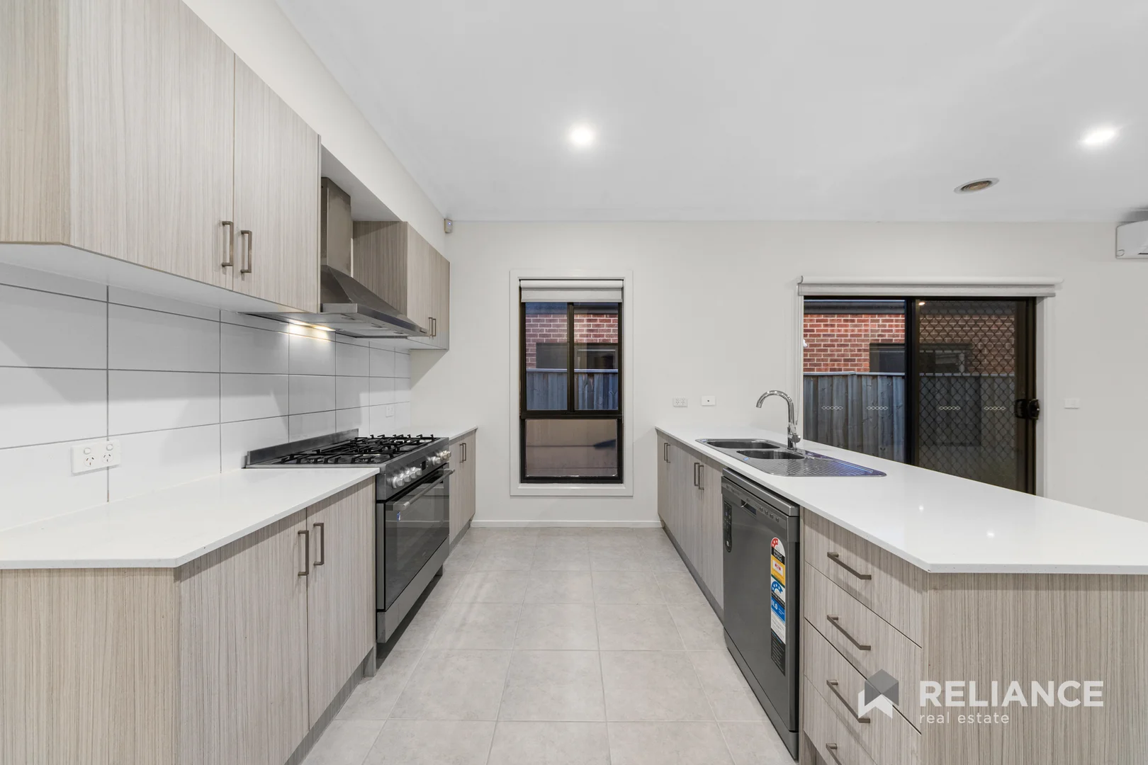 Additional image 6 of 11 Edwin Close, Manor Lakes VIC 3024