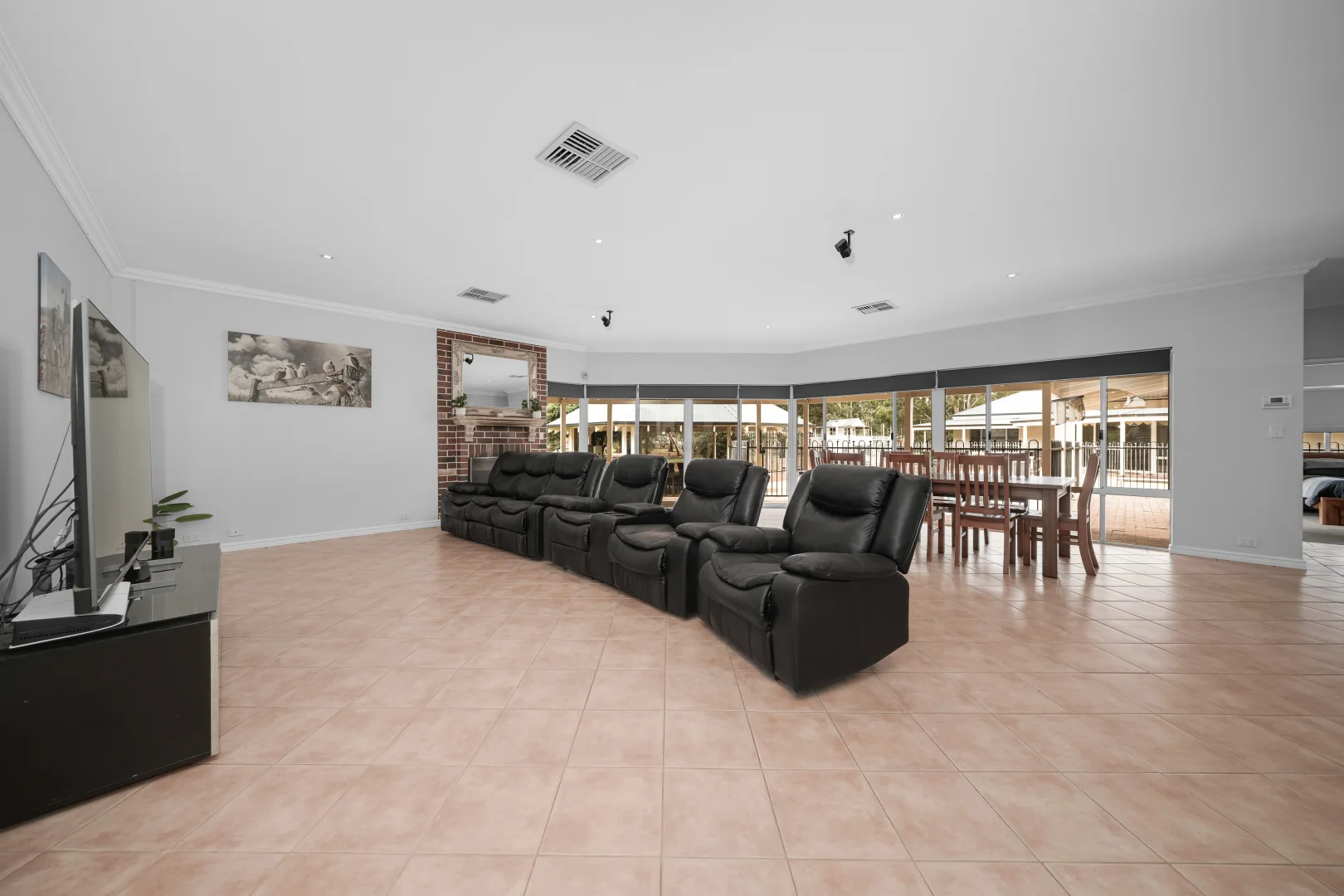 Additional image 10 of 209 Kargotich Road, Oakford WA 6121