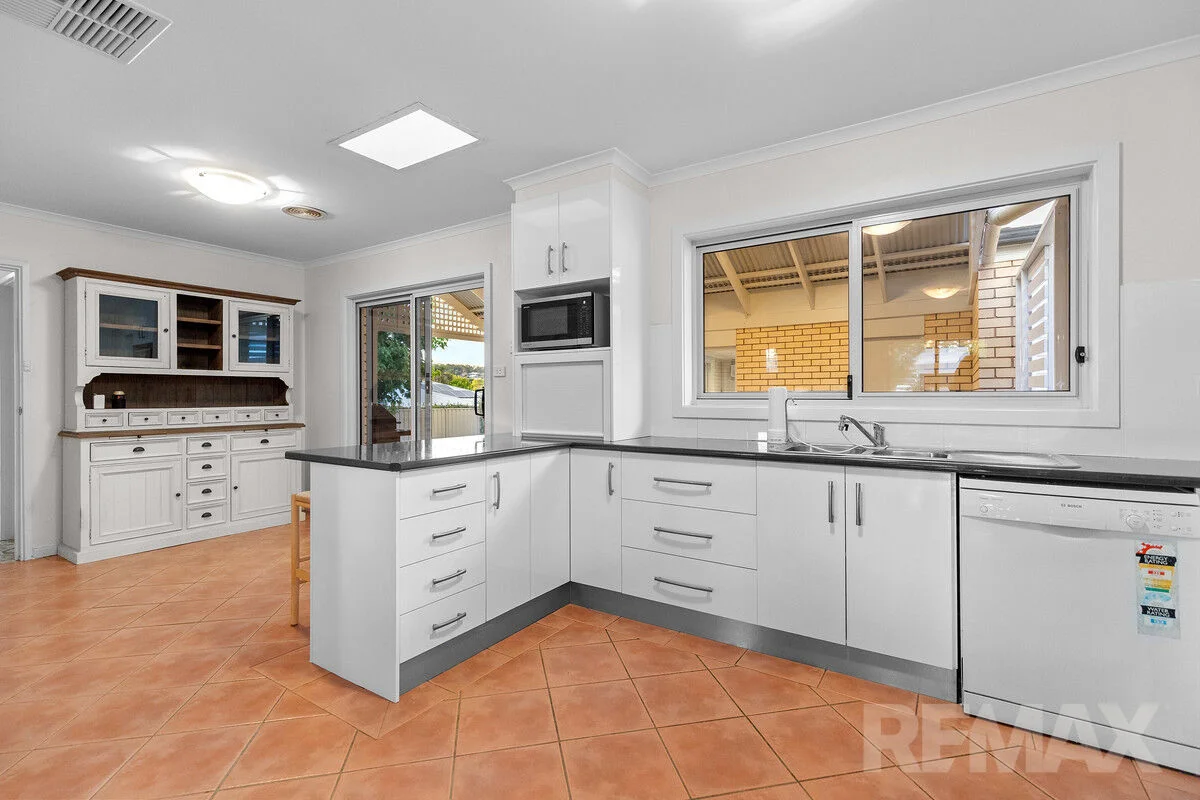 Additional image 7 of 9 Avon Avenue, Lake Albert NSW 2650
