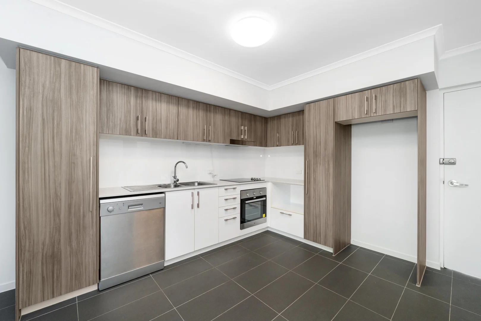 Additional image 5 of 806/281A Riverside Boulevard, Douglas QLD 4814