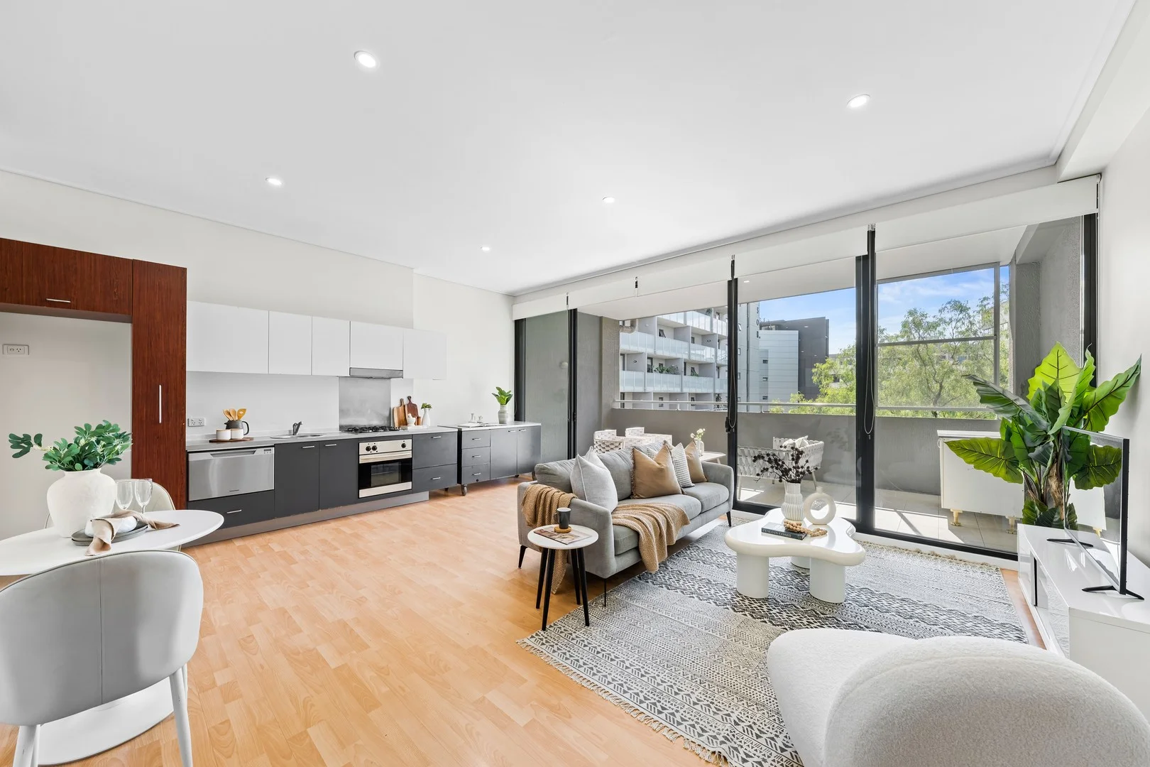 C33/240 Wyndham Street, Alexandria NSW 2015
