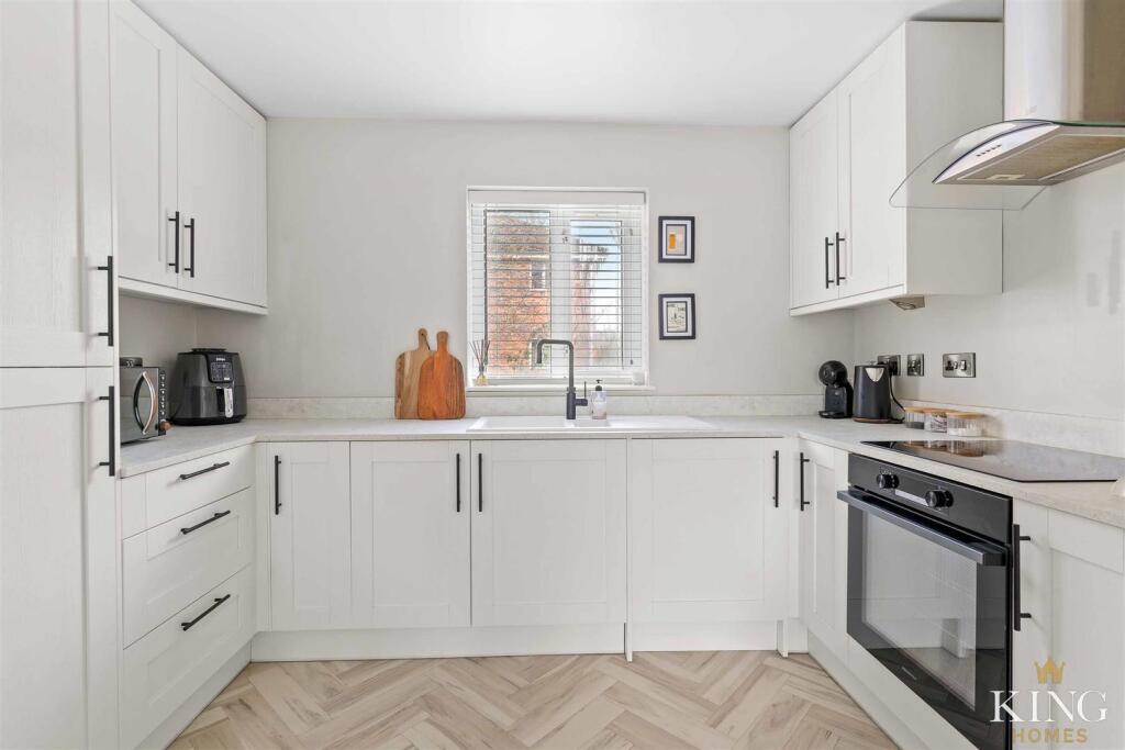Corinthian Court, Alcester photo 2