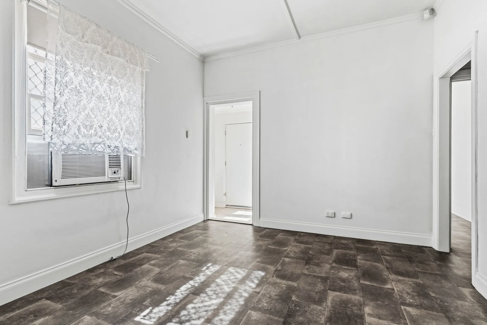Additional image 4 of 75 Ridley Gr, Woodville Gardens SA 5012