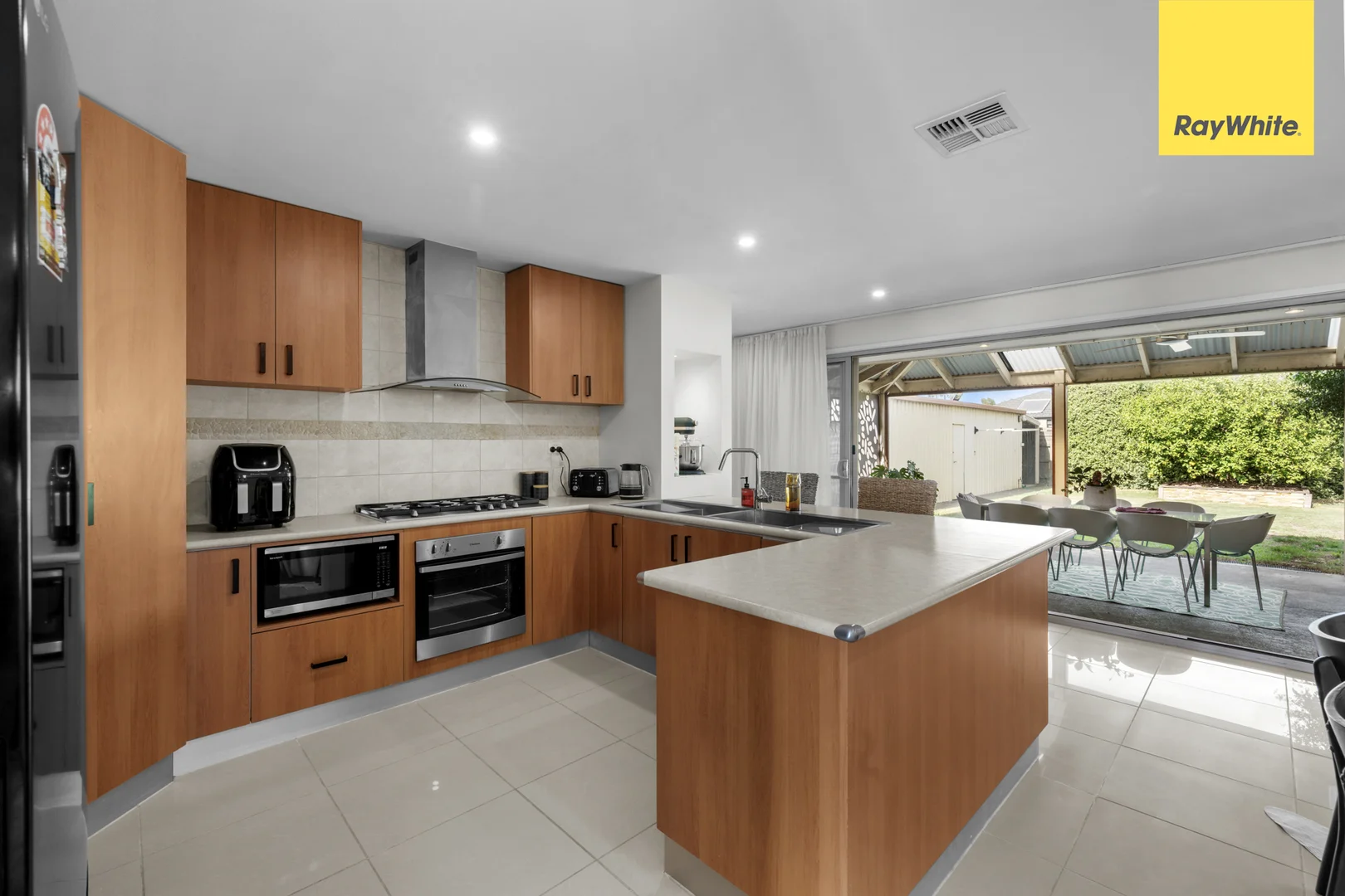 Additional image 12 of 8 Cromwell Close, Melton South VIC 3338