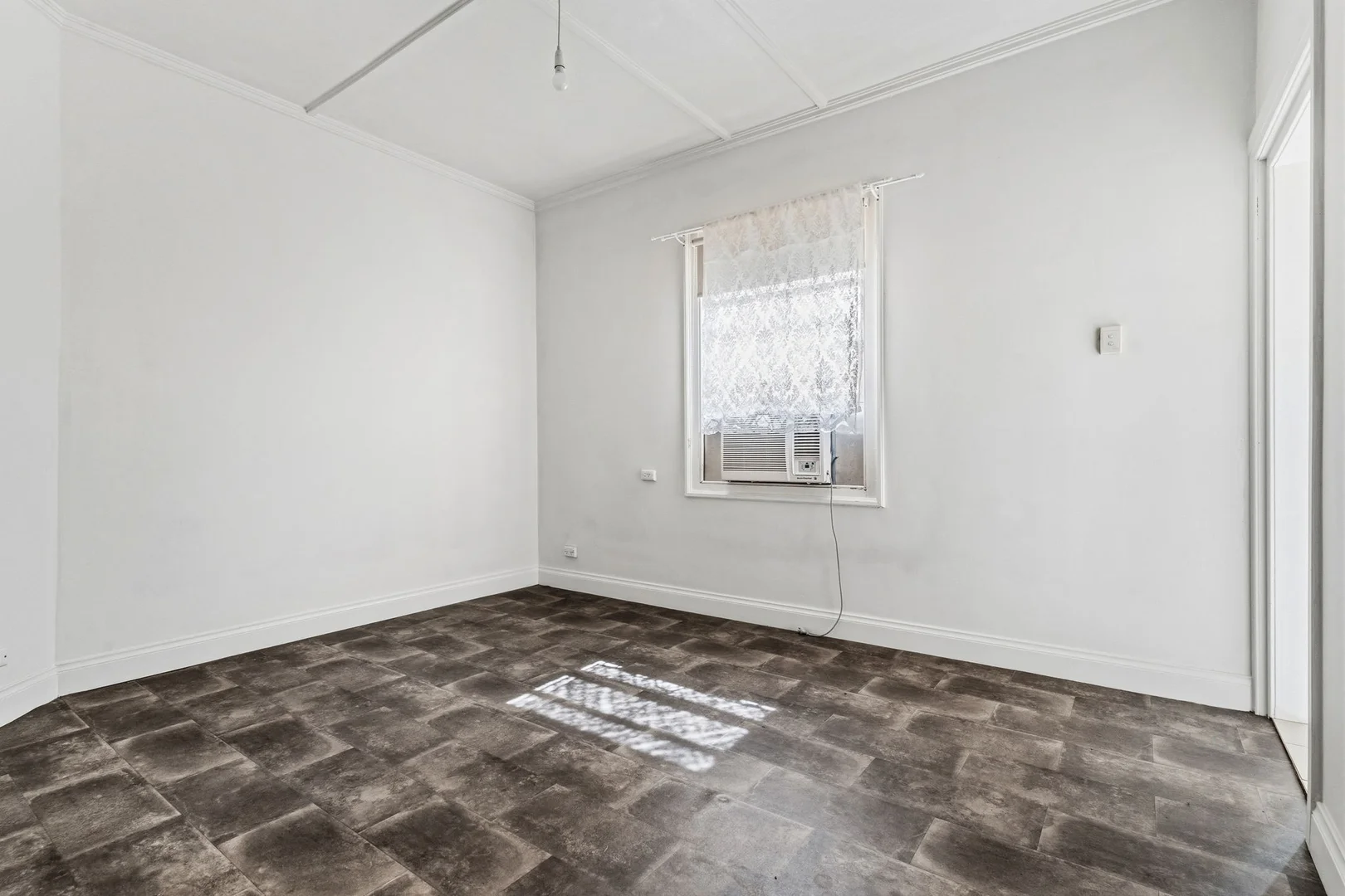 Additional image 3 of 75 Ridley Gr, Woodville Gardens SA 5012
