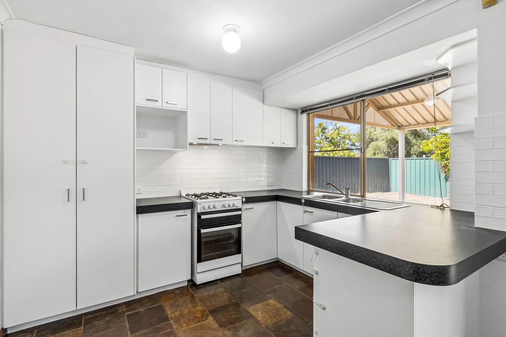 Additional image 7 of 4/116 Centre St, Queens Park WA 6107