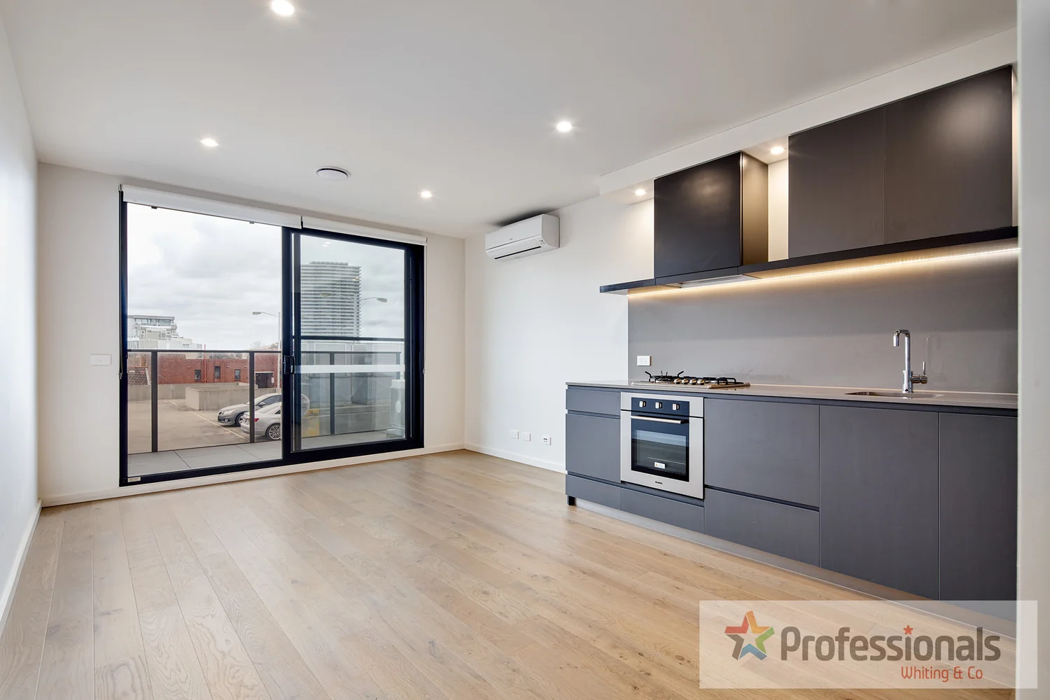 Additional image 5 of 504/16-18 Grey Street, St Kilda VIC 3182