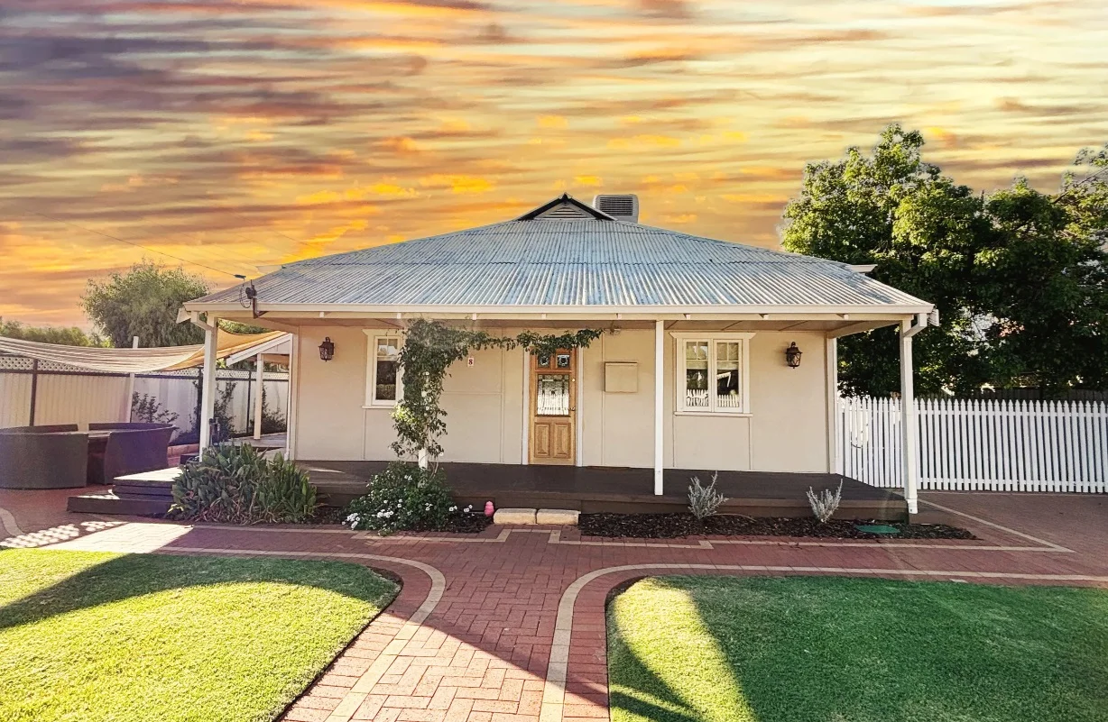 8 Hare Street, Lamington WA 6430