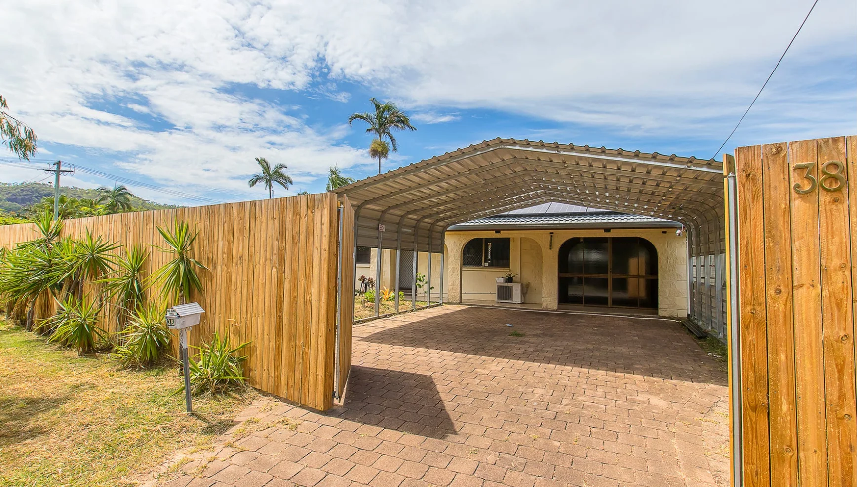 38 Champagne Crescent, Kelso QLD 4815