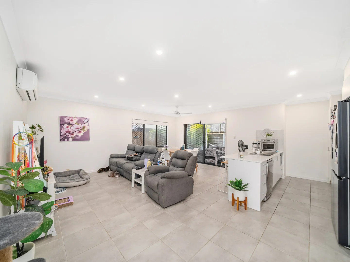 19 Flint Place, Park Ridge QLD 4125 photo 5