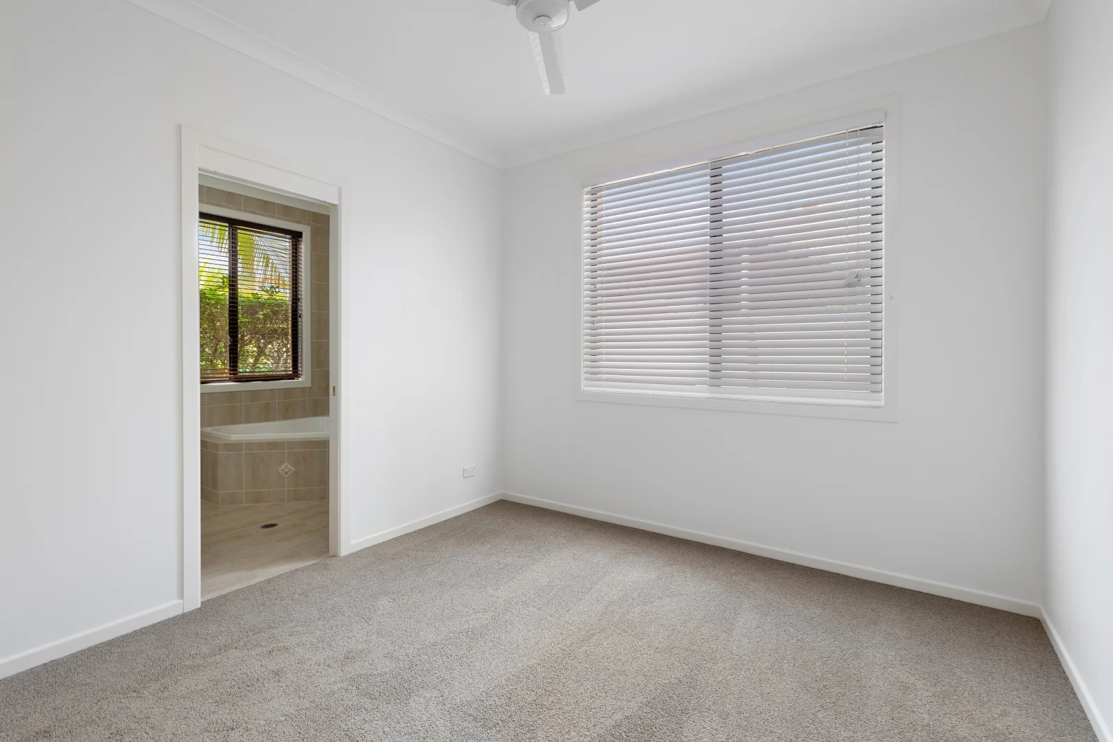 Additional image 11 of 37 Oyster Cove Promenade, Helensvale QLD 4212