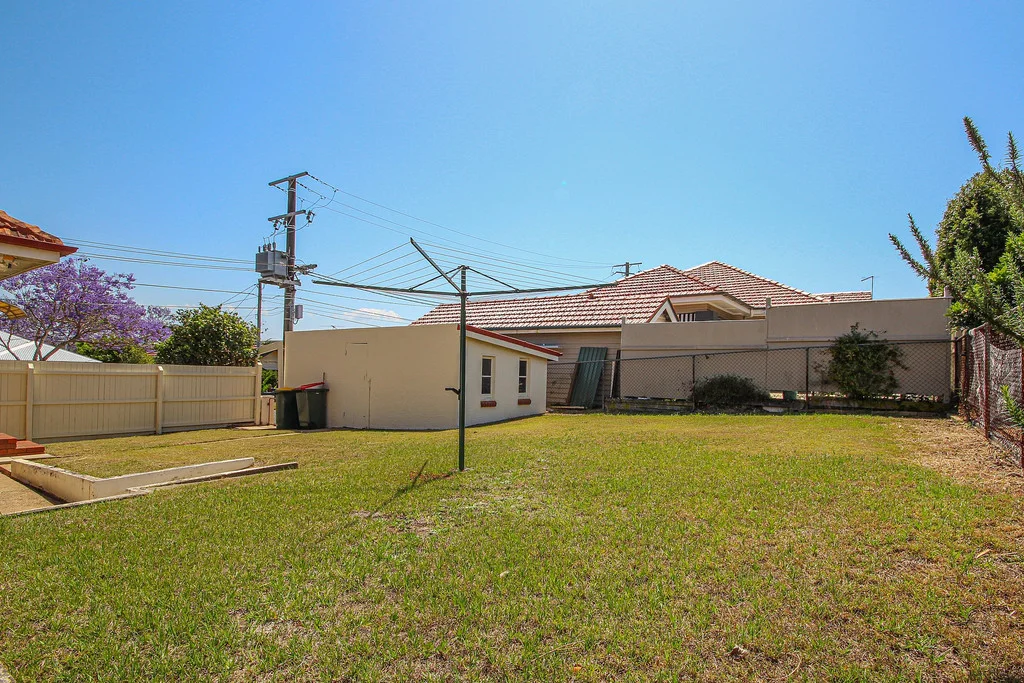 Additional image 6 of 27 Ontario Street, Holland Park West QLD 4121