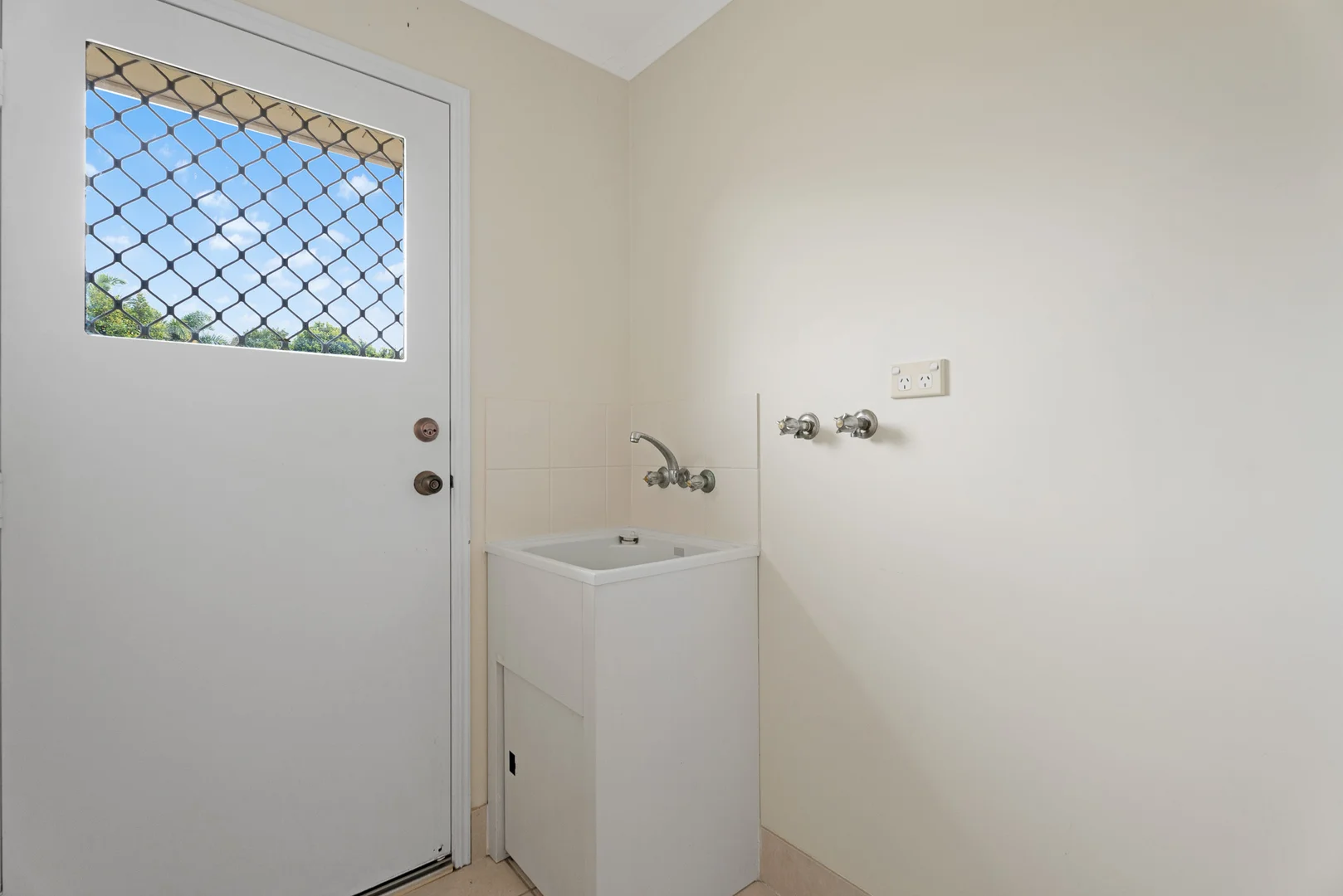 Additional image 9 of 10 Elliot Court, Eli Waters QLD 4655