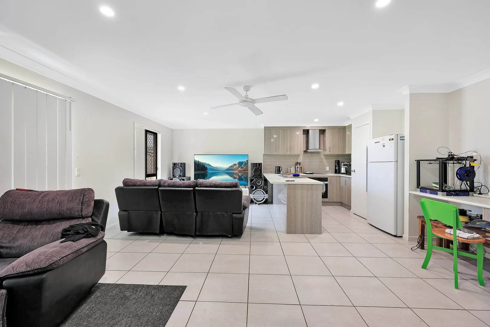 16 Alison Drive, Kalkie QLD 4670 photo 4