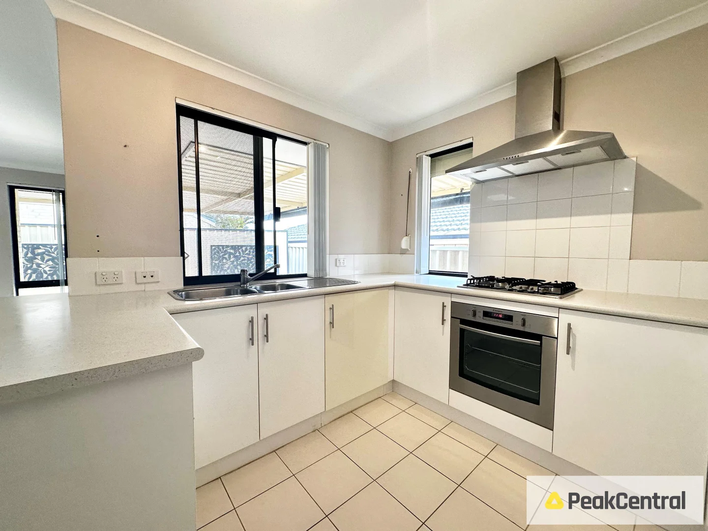 Additional image 5 of 2 Okra Court, Lake Coogee WA 6166