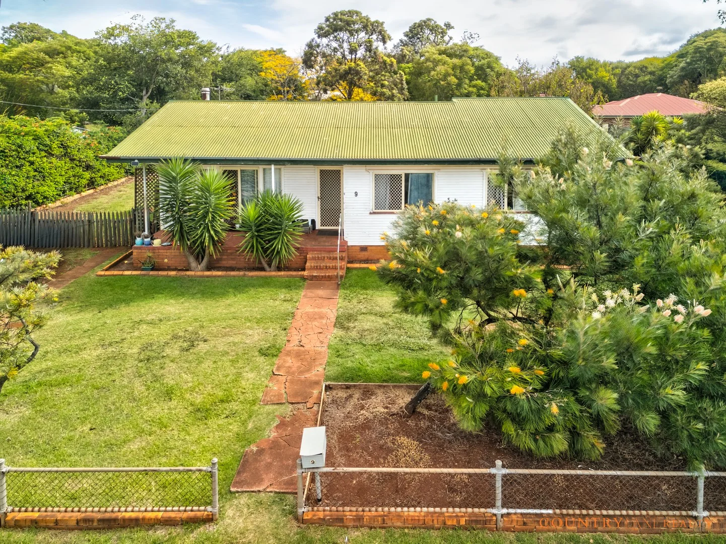 9 Lyndall Street, Harristown QLD 4350