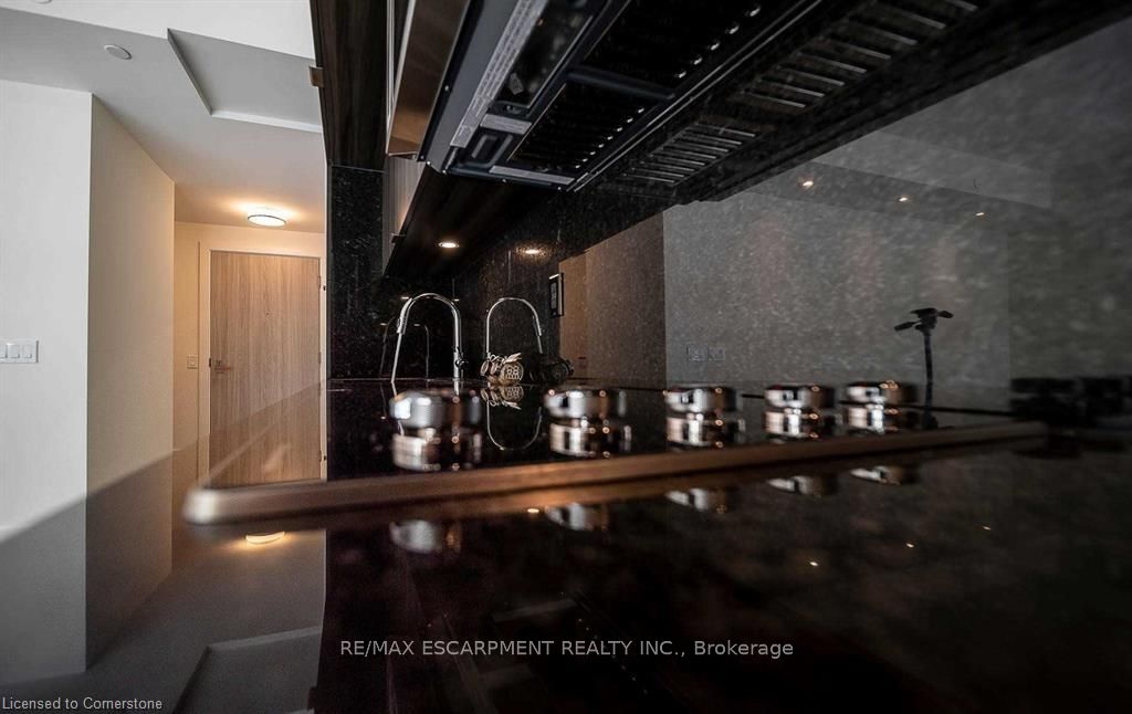 Additional image 6 of 120-80 Vanauley Street, Toronto, ON, M5T 0C9