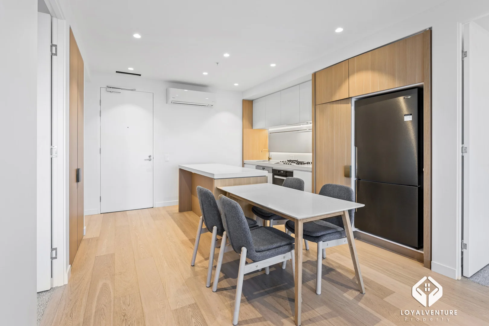 Additional image 4 of 2106/545 Station St, Box Hill VIC 3128