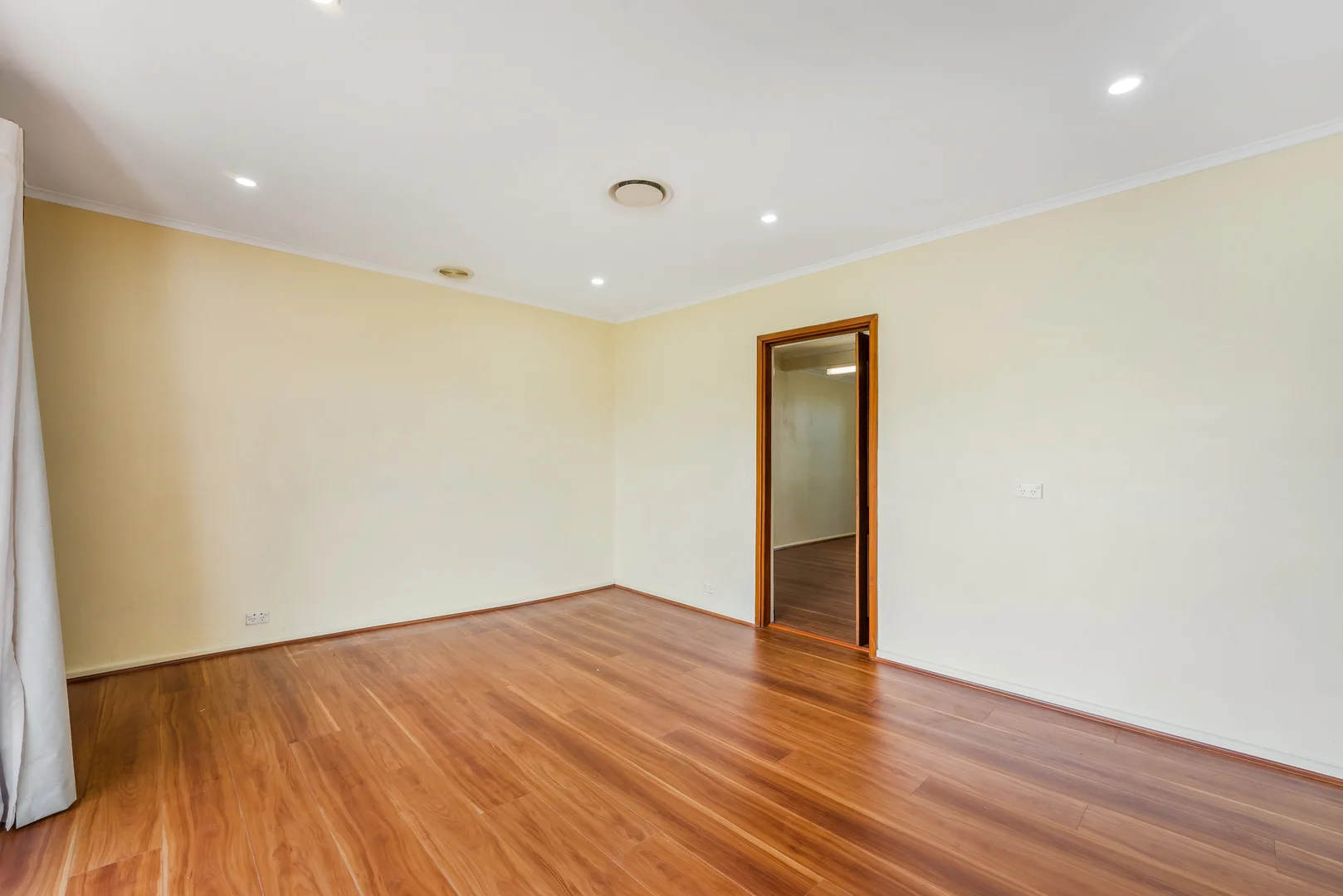 Additional image 3 of 8 & 8a Clingan Avenue, Lurnea NSW 2170