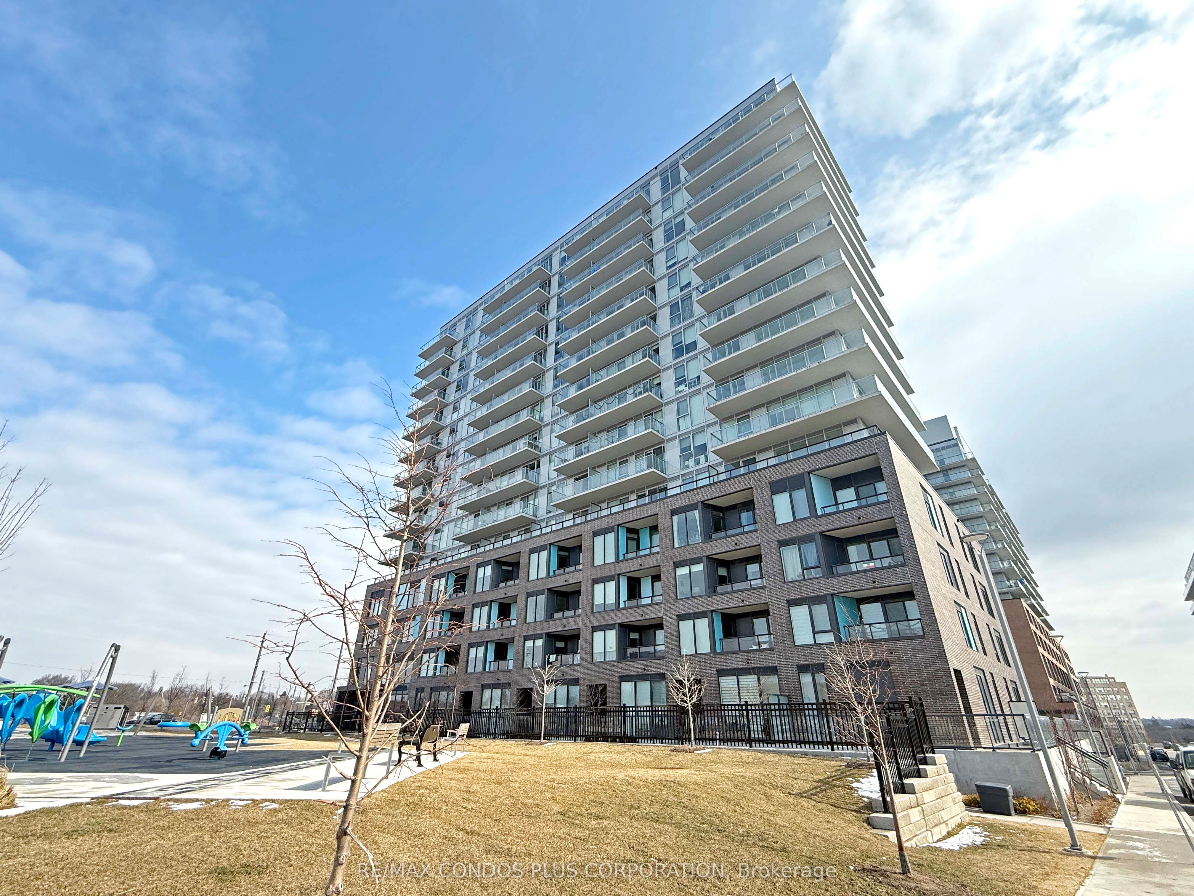 1302-185 Deerfield Road, Newmarket, ON, L3Y 0G7