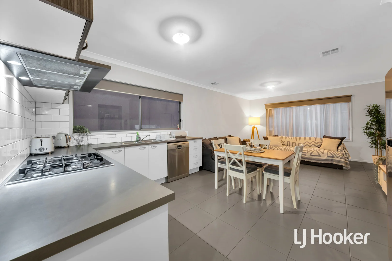 Additional image 4 of 14 Gilded Road, Werribee VIC 3030